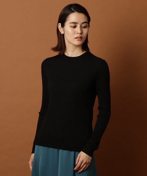 DRESSTERIOR（ドレステリア）の「◆【CLASSY.12月号掲載】ワイドリブクルーネック（ニット/セーター・レディース・ブラック/マスタード/ナチュラル・38/36）」の5枚目の写真