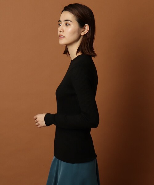 DRESSTERIOR（ドレステリア）の「◆【CLASSY.12月号掲載】ワイドリブクルーネック（ニット/セーター・レディース・ブラック/マスタード/ナチュラル・38/36）」の6枚目の写真