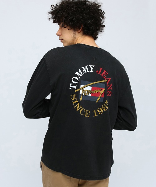 tommy jeans（トミー ジーンズ）の「ヴィンテージバックロゴロングスリーブＴシャツ（Tシャツ/カットソー・メンズ・ブラック/ホワイト・X-LARGE/SMALL/MEDIUM/LARGE）」の11枚目の写真