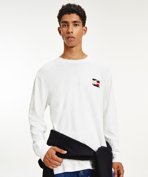 tommy jeans（トミー ジーンズ）の「ヴィンテージバックロゴロングスリーブＴシャツ（Tシャツ/カットソー・メンズ・ブラック/ホワイト・X-LARGE/SMALL/MEDIUM/LARGE）」の14枚目の写真