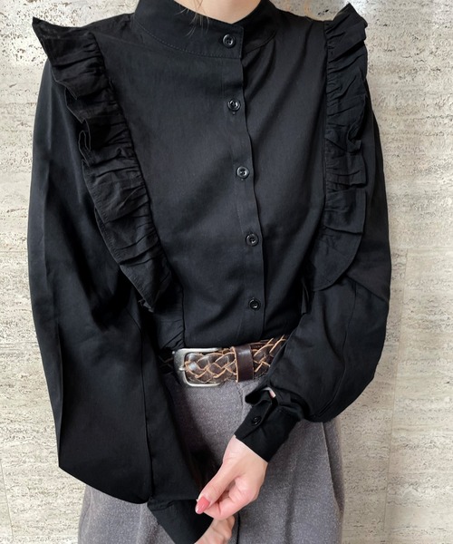 JUNOAH(ジュノア)の「スタンドカラーフリルブラウス(シャツ/ブラウス・レディース・ブラック/ホワイト/ブルー/ベージュ/グレー/キャメル・MEDIUM/LARGE)」の7枚目の写真