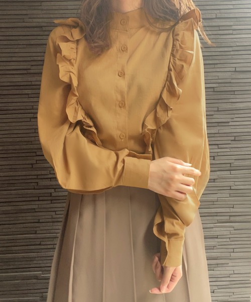 JUNOAH(ジュノア)の「スタンドカラーフリルブラウス(シャツ/ブラウス・レディース・ブラック/ホワイト/ブルー/ベージュ/グレー/キャメル・MEDIUM/LARGE)」の13枚目の写真