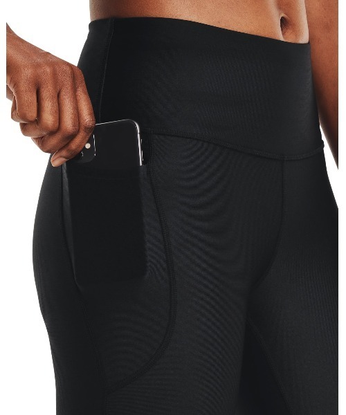 UNDER ARMOUR（アンダーアーマー）の「UAヒートギアアーマー カプリ ハイライズ（トレーニング/レディース）（レギンス/スパッツ・レディース・ブラック・M/L/S/XL）」の3枚目の写真