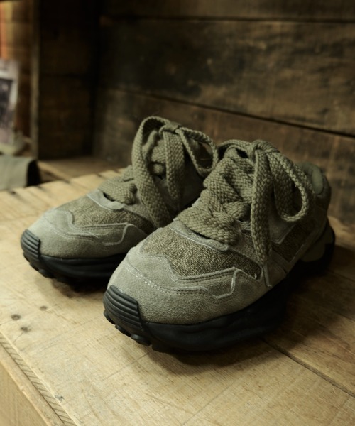Nigel Cabourn（ナイジェルケーボン）の「Nigel Cabourn×MIHARA YASUHIRO/ナイジェルケーボン×ミハラヤスヒロ　RUNNING TRAINER-MILITARY メゾンミハラ（スニーカー・レディース・アーミー・38/37）」の4枚目の写真