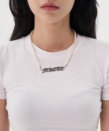 FEKETE MADE METAL LOGO PEARL NECKLACE