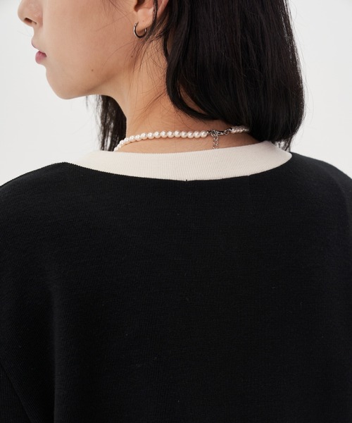 FEKETE（フェケテ）の「FEKETE MADE METAL LOGO PEARL NECKLACE（ネックレス・レディース・シルバー・FREE）」の8枚目の写真