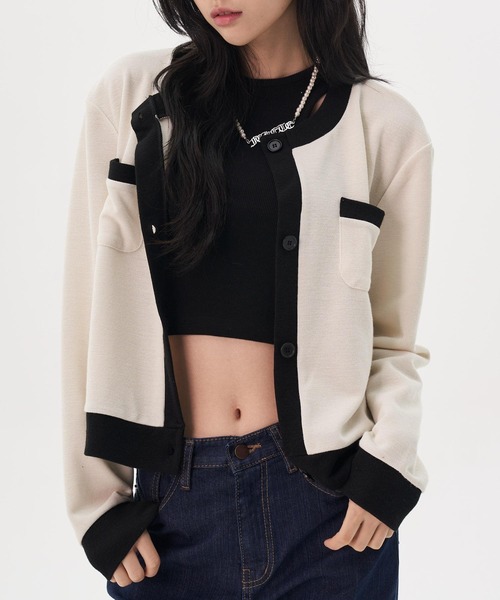 FEKETE（フェケテ）の「FEKETE MADE METAL LOGO PEARL NECKLACE（ネックレス・レディース・シルバー・FREE）」の10枚目の写真