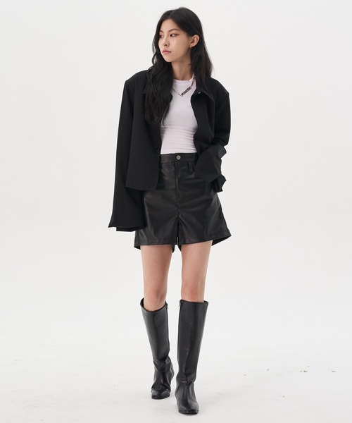 FEKETE（フェケテ）の「FEKETE MADE METAL LOGO PEARL NECKLACE（ネックレス・レディース・シルバー・FREE）」の16枚目の写真