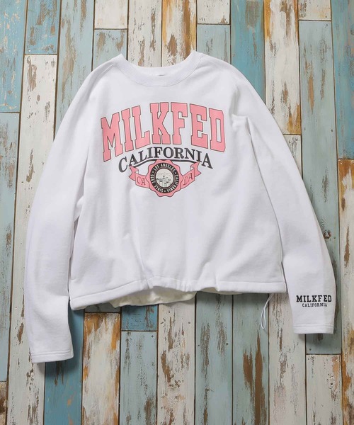 MILKFED.(ミルクフェド)の「COLLEGE LOGO SWEAT TOP(スウェット・レディース・ホワイト/ブラック/グリーン/ネイビー・ONE SIZE)」の2枚目の写真