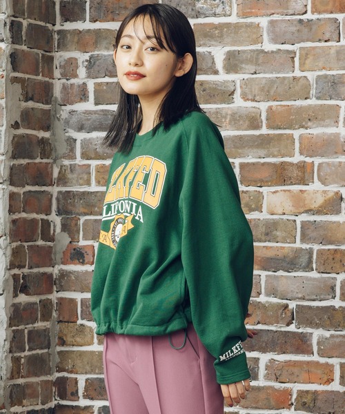 MILKFED.(ミルクフェド)の「COLLEGE LOGO SWEAT TOP(スウェット・レディース・ホワイト/ブラック/グリーン/ネイビー・ONE SIZE)」の20枚目の写真