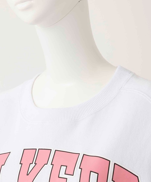 MILKFED.(ミルクフェド)の「COLLEGE LOGO SWEAT TOP(スウェット・レディース・ホワイト/ブラック/グリーン/ネイビー・ONE SIZE)」の5枚目の写真