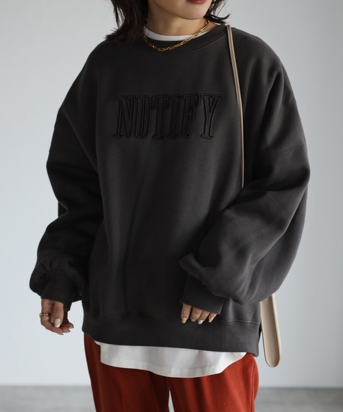 ap retro（アプレトロ）の「刺繍ロゴボリューム袖裏毛プルオーバー（Tシャツ/カットソー・レディース・スミクロ/アイボリー/ブルー/グレイッシュブルー・FREE）」の3枚目の写真