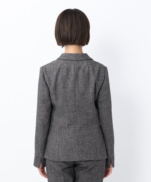 UNTITLED（アンタイトル）の「◆グラシエシャークテーラードジャケット【洗える】（スーツジャケット・レディース・ダークブラウン系3/ブルー系3/ブラック系3・01/03/02）」の9枚目の写真