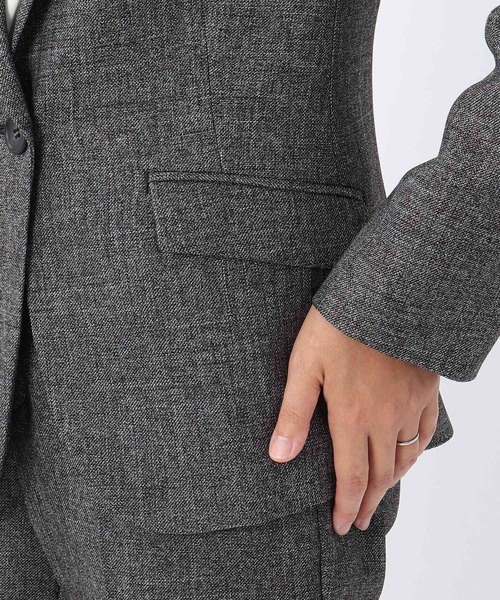 UNTITLED（アンタイトル）の「◆グラシエシャークテーラードジャケット【洗える】（スーツジャケット・レディース・ダークブラウン系3/ブルー系3/ブラック系3・01/03/02）」の17枚目の写真