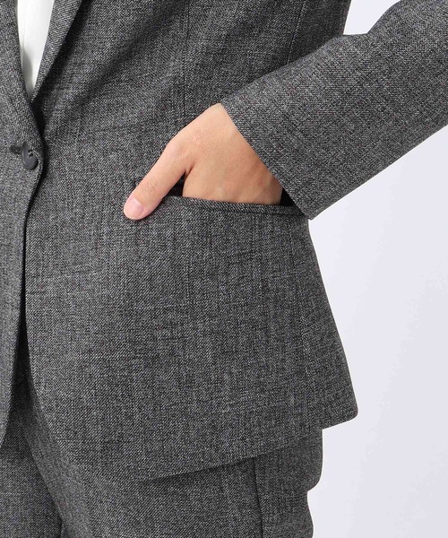 UNTITLED（アンタイトル）の「◆グラシエシャークテーラードジャケット【洗える】（スーツジャケット・レディース・ダークブラウン系3/ブルー系3/ブラック系3・01/03/02）」の19枚目の写真