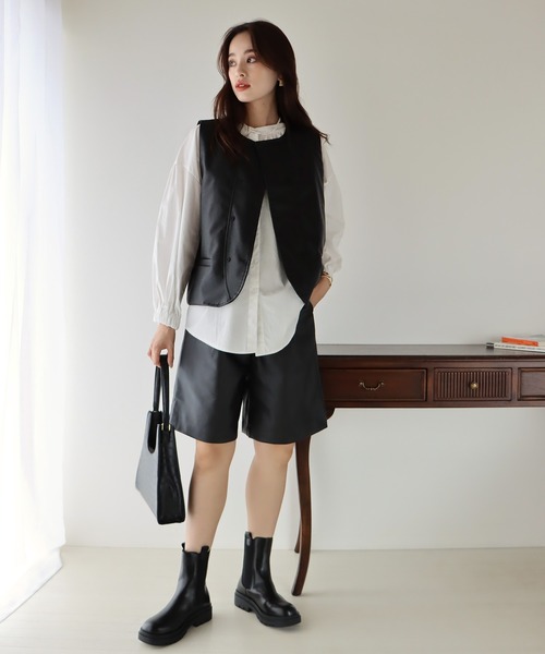 BLUEEAST(ブルーイースト)の「タックショートパンツ(その他パンツ・レディース・ブラック/ブラウン/アイボリー/ダークブラウン/アイボリー系/ブラック系/ベージュ系・MEDIUM/SMALL/LARGE)」の10枚目の写真