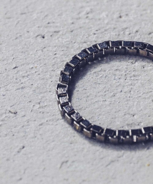 and cloud（アンドクラウド）の「Venetian Chain Ring（リング・レディース・イエローゴールド/ブラック/シルバー・S/L/M）」の13枚目の写真