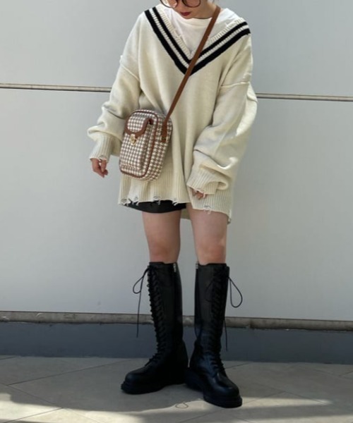 WEGO（ウィゴー）の「WEGO/フェイクレザーショートパンツ（その他パンツ・レディース・ブラック/ダークグリーン/オフホワイト・FREE）」の10枚目の写真