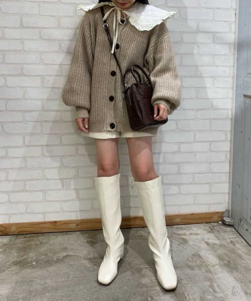 WEGO（ウィゴー）の「WEGO/フェイクレザーショートパンツ（その他パンツ・レディース・ブラック/ダークグリーン/オフホワイト・FREE）」の11枚目の写真