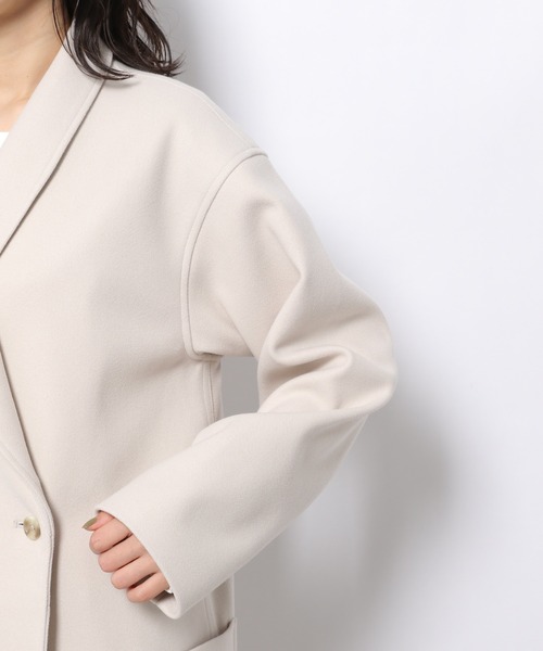 LAKOLE(ラコレ)の「ウーリーテックショールカラーコート / 953533(チェスターコート・レディース・ライトグレー/ダークブラウン/サンドグレー・SMALL/MEDIUM)」の11枚目の写真