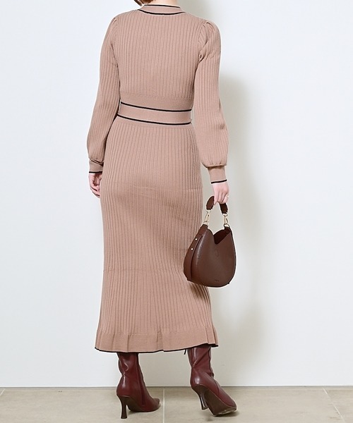 SNIDEL（スナイデル）の「Sustainableフロントボタンニットワンピース（ワンピース・レディース・ベージュ/ワインレッド/ブラック・FREE）」の12枚目の写真