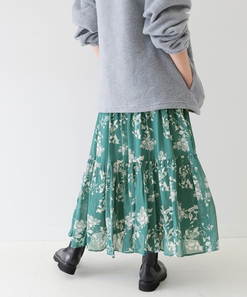 SLOBE IENA(スローブイエナ)の「レーヨンジョーゼットフラワースカート【ウエストゴム】◆(スカート・レディース・ネイビー/グリーン・FREE)」の9枚目の写真