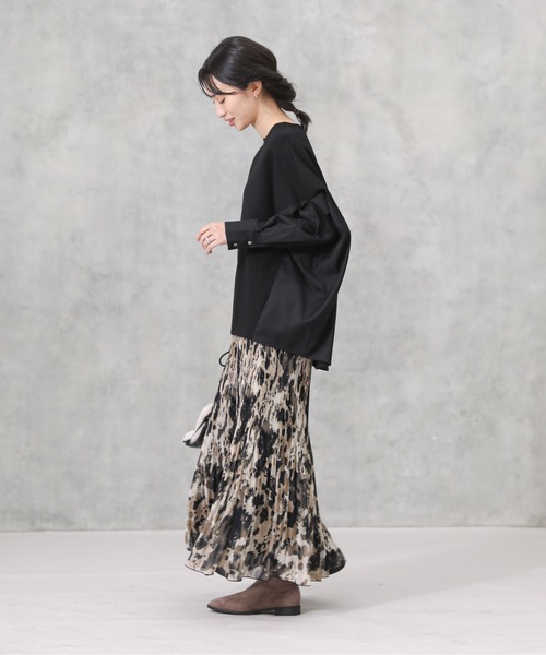 Acuta（アクータ）の「ＴＲ切替バンザイスリーブカットソー（Tシャツ/カットソー・レディース・ブラック/カーキ・FREE）」の4枚目の写真