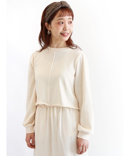 ehka sopo(エヘカソポ)の「バックリボンショート丈トレーナー セットアップ可能(Tシャツ/カットソー・レディース・チャコール/ベージュ/キナリ・フリ-)」の2枚目の写真