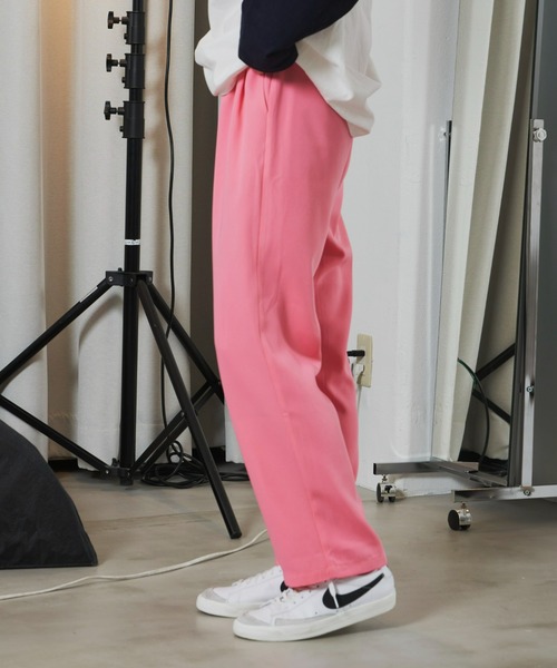 Auntie Rosa Holiday(アンティローザホリデー)の「ツータックテーパードパンツ / サイズ展開あり(スラックス・レディース・ブラック/ブルー/ピンク・SMALL/MEDIUM)」の7枚目の写真