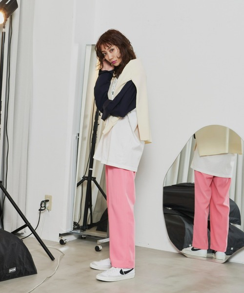 Auntie Rosa Holiday(アンティローザホリデー)の「ツータックテーパードパンツ / サイズ展開あり(スラックス・レディース・ブラック/ブルー/ピンク・SMALL/MEDIUM)」の21枚目の写真