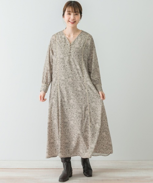 URBAN RESEARCH Sonny Label（アーバンリサーチサニーレーベル）の「ハンドライティングプリントワンピース（ワンピース・レディース・ブラック/ベージュ・FREE）」の8枚目の写真