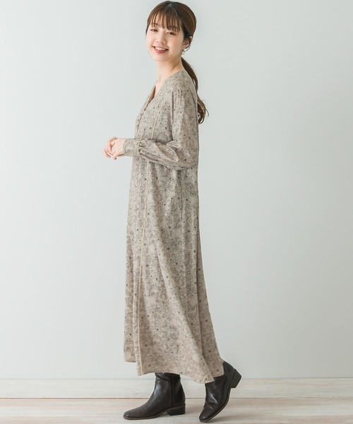 URBAN RESEARCH Sonny Label（アーバンリサーチサニーレーベル）の「ハンドライティングプリントワンピース（ワンピース・レディース・ブラック/ベージュ・FREE）」の14枚目の写真