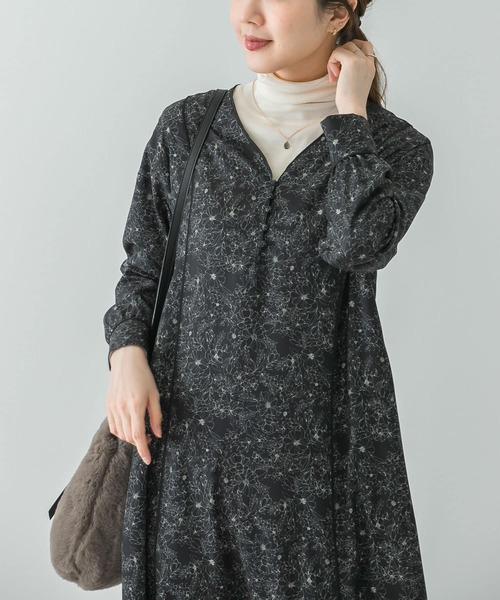 URBAN RESEARCH Sonny Label（アーバンリサーチサニーレーベル）の「ハンドライティングプリントワンピース（ワンピース・レディース・ブラック/ベージュ・FREE）」の11枚目の写真