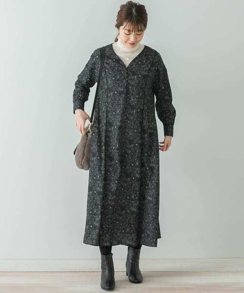 URBAN RESEARCH Sonny Label（アーバンリサーチサニーレーベル）の「ハンドライティングプリントワンピース（ワンピース・レディース・ブラック/ベージュ・FREE）」の3枚目の写真