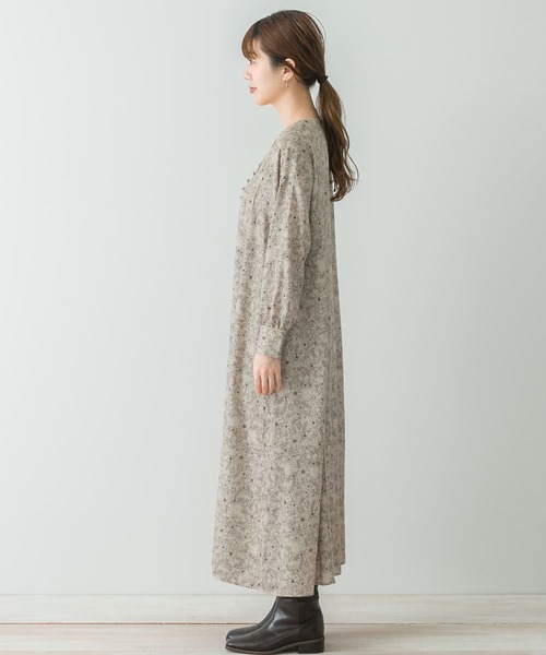 URBAN RESEARCH Sonny Label（アーバンリサーチサニーレーベル）の「ハンドライティングプリントワンピース（ワンピース・レディース・ブラック/ベージュ・FREE）」の15枚目の写真
