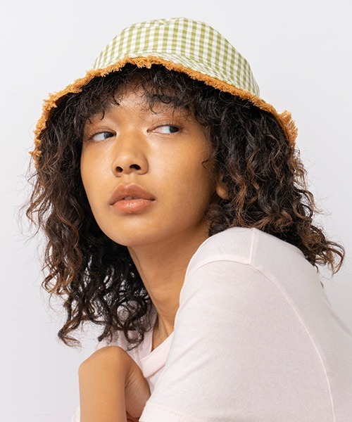 Casselini(キャセリーニ)の「Casselini(キャセリーニ)リバーシブルバケットハット(ハット・レディース・ブラック/アイボリー/キャメル・FREE)」の18枚目の写真