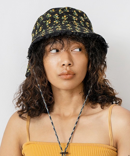 Casselini(キャセリーニ)の「Casselini(キャセリーニ)リバーシブルバケットハット(ハット・レディース・ブラック/アイボリー/キャメル・FREE)」の16枚目の写真