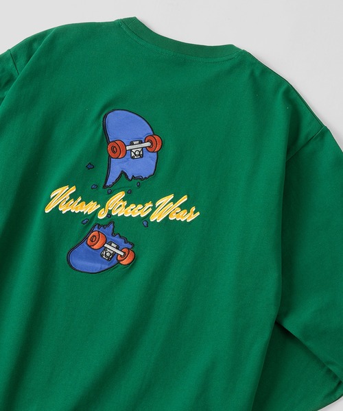 VISION STREET WEAR(ヴィジョンストリートウェア)の「【VISION STREET WEAR/ヴィジョンストリートウェア】バックプリント スケボーサテンワッペン刺繍 ロンT/ 長袖Tシャツ(Tシャツ/カットソー・メンズ・ホワイト/ブラック/ブルー/グリーン・M/L/XL)」の4枚目の写真