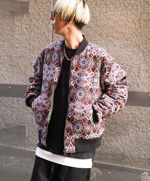 VENCEEXCHANGE（ヴァンスエクスチェンジ）の「リバーシブルビッグシルエットMA-1　　　ミリタリー/フライトジャケット/ゴブラン/オーバーサイズ（MA-1・メンズ・ブラック/オリーブ・M/L）」の9枚目の写真