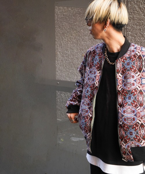 VENCEEXCHANGE（ヴァンスエクスチェンジ）の「リバーシブルビッグシルエットMA-1　　　ミリタリー/フライトジャケット/ゴブラン/オーバーサイズ（MA-1・メンズ・ブラック/オリーブ・M/L）」の4枚目の写真