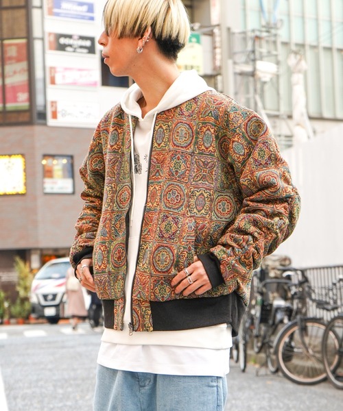 VENCEEXCHANGE（ヴァンスエクスチェンジ）の「リバーシブルビッグシルエットMA-1　　　ミリタリー/フライトジャケット/ゴブラン/オーバーサイズ（MA-1・メンズ・ブラック/オリーブ・M/L）」の5枚目の写真