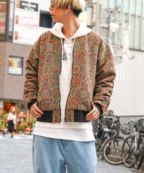 VENCEEXCHANGE（ヴァンスエクスチェンジ）の「リバーシブルビッグシルエットMA-1　　　ミリタリー/フライトジャケット/ゴブラン/オーバーサイズ（MA-1・メンズ・ブラック/オリーブ・M/L）」の8枚目の写真