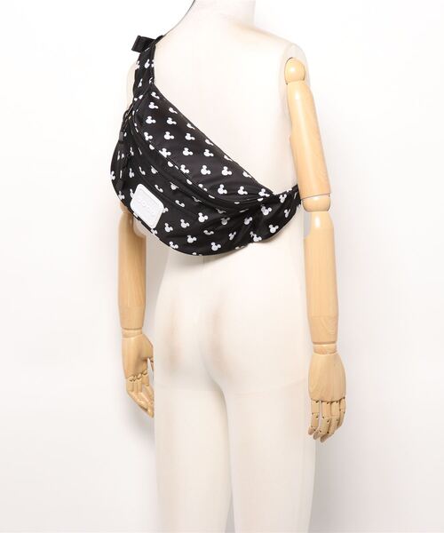 Disney（ディズニー）の「Disney×COCO ワッペン付きヒップバッグ（ボディバッグ/ウエストポーチ・レディース・ネイビー/ベージュ/ブラック・FREE）」の7枚目の写真