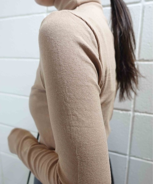 RR TOKYO（アールアールトウキョウ）の「コンフォートハイネック（Tシャツ/カットソー・レディース・ブラック/ベージュ/アイボリー/ブラウン/グレー・FREE）」の12枚目の写真