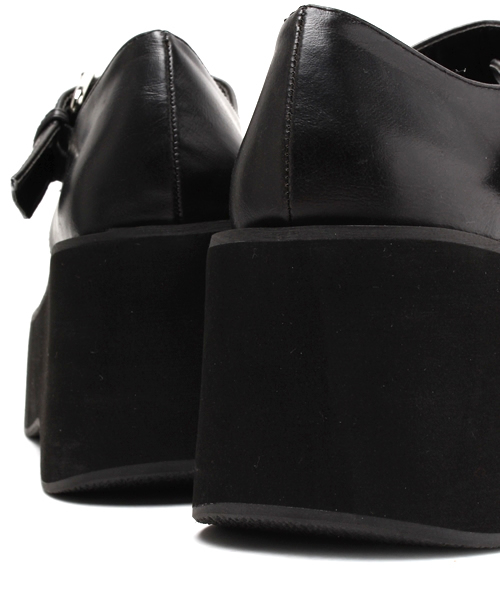 WEGO（ウィゴー）の「WEGO/ボリュームパンプス（パンプス・レディース・ホワイト/ブラック・LARGE/MEDIUM）」の4枚目の写真