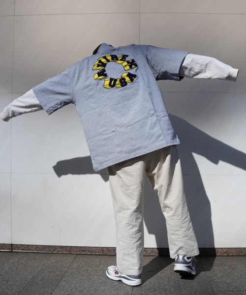 AVIREX（アヴィレックス）の「【直営店限定】サークル ロゴ ショートスリーブ Tシャツ/CIRCLE LOGO SHORT SLEEVE T-SHIRT（Tシャツ/カットソー・レディース・グレー/ホワイト/ブラック・LARGE/MEDIUM）」の9枚目の写真