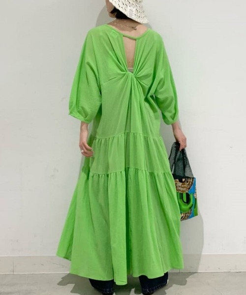 CIAOPANIC（チャオパニック）の「バックツイストティアードワンピース（ワンピース・レディース・ブラック/グリーン・FREE）」の2枚目の写真