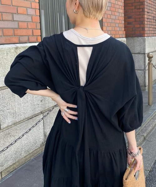 CIAOPANIC（チャオパニック）の「バックツイストティアードワンピース（ワンピース・レディース・ブラック/グリーン・FREE）」の6枚目の写真