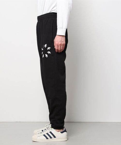 adidas（アディダス）の「アディカラー スピナー スウェット