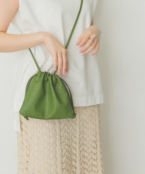 RODE SKO(ロデスコ)の「ソフトキンチャクミニショルダーバッグ(ショルダーバッグ・レディース・ホワイト/ブラック/ベージュ/パープル/イエロー/ブルー/グリーン・ONE)」の4枚目の写真